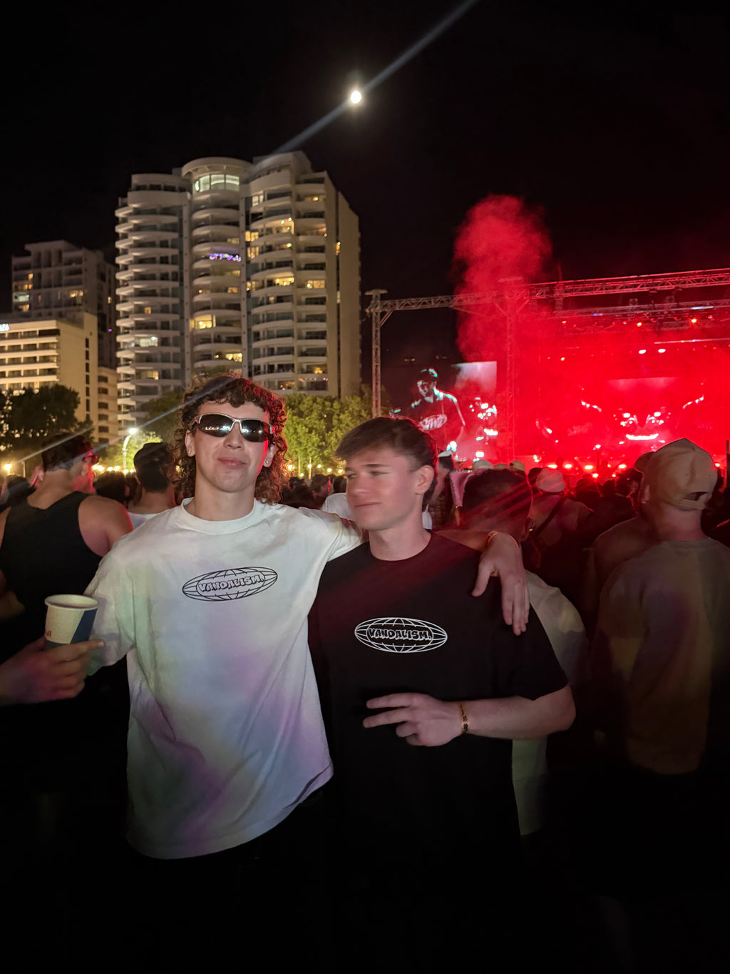 STAPLE OVERSIZED CREW.